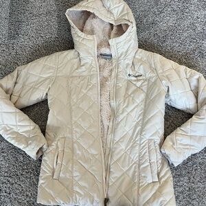 Columbia Quilted Jacket with Hood in Light Beige